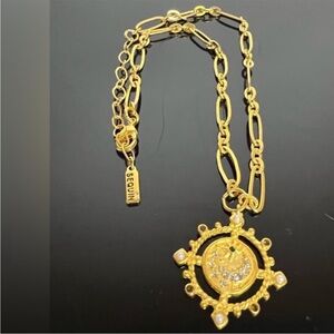 Sequin Necklace! great condition